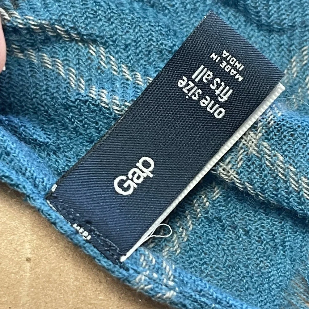 Gap Red/Blue Plaid Fringed Rectangle Scarf 70
